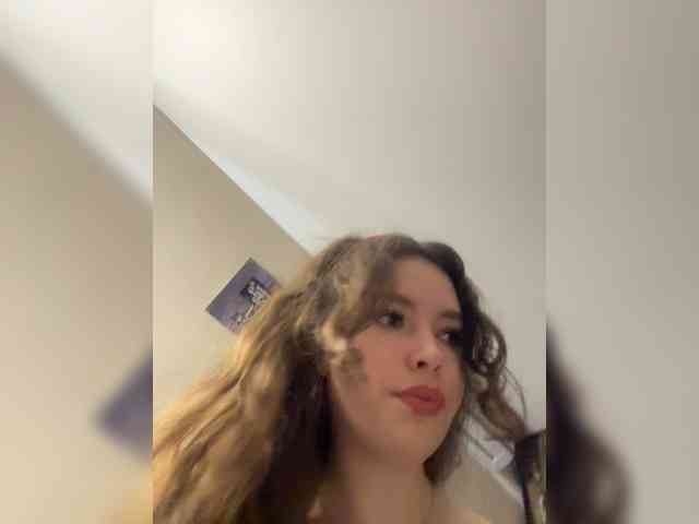 YourLadyyy webcam