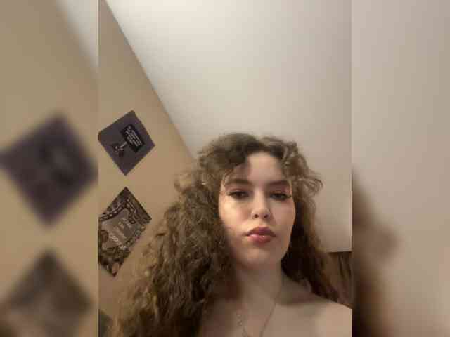 YourLadyyy webcam
