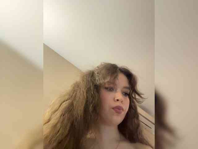 YourLadyyy webcam