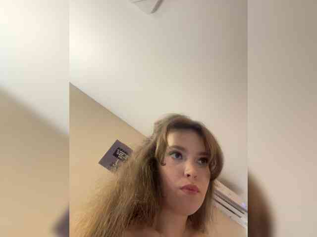 YourLadyyy webcam