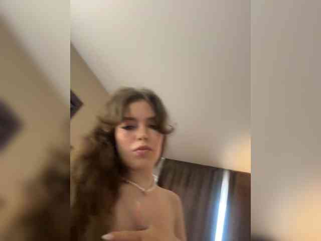 YourLadyyy webcam
