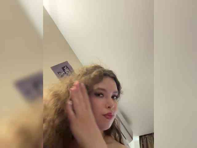 YourLadyyy webcam