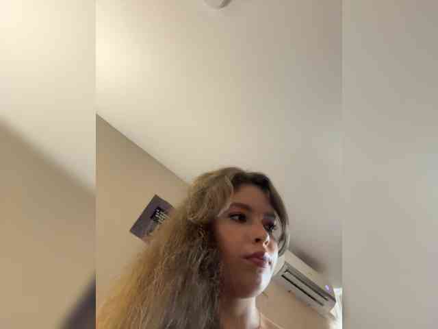 YourLadyyy webcam