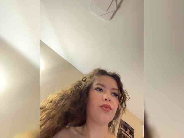 YourLadyyy webcam