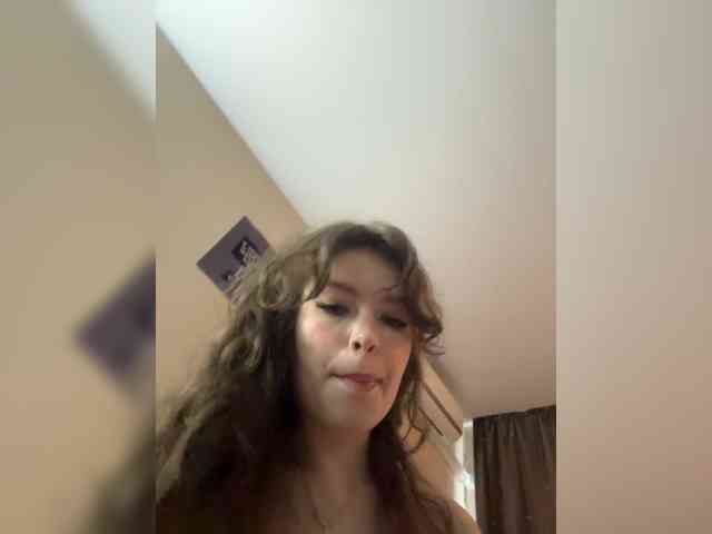 YourLadyyy webcam