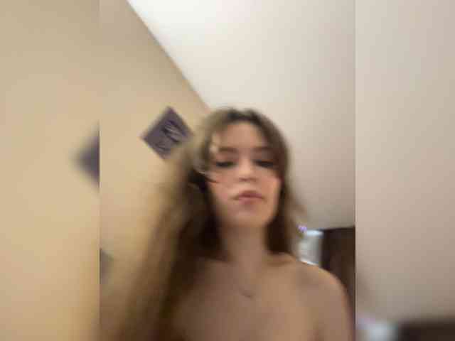 YourLadyyy webcam