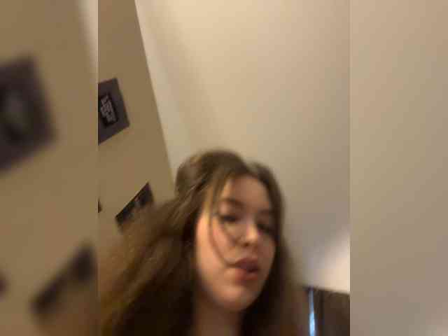 YourLadyyy webcam
