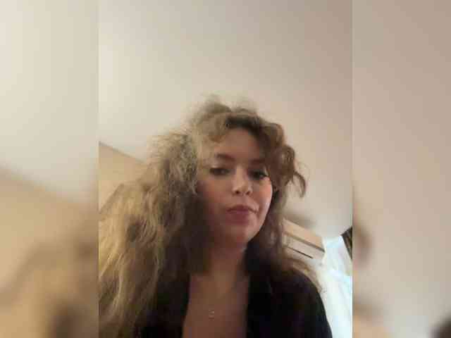 YourLadyyy webcam