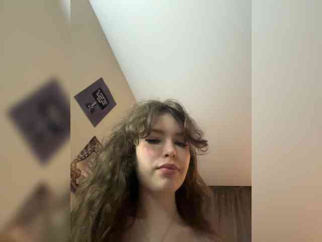 YourLadyyy webcam