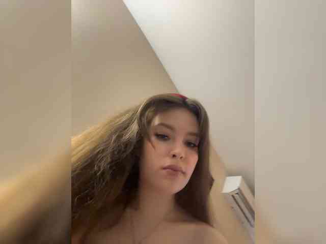 YourLadyyy webcam