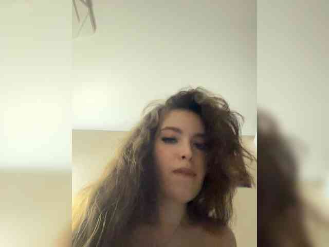 YourLadyyy webcam