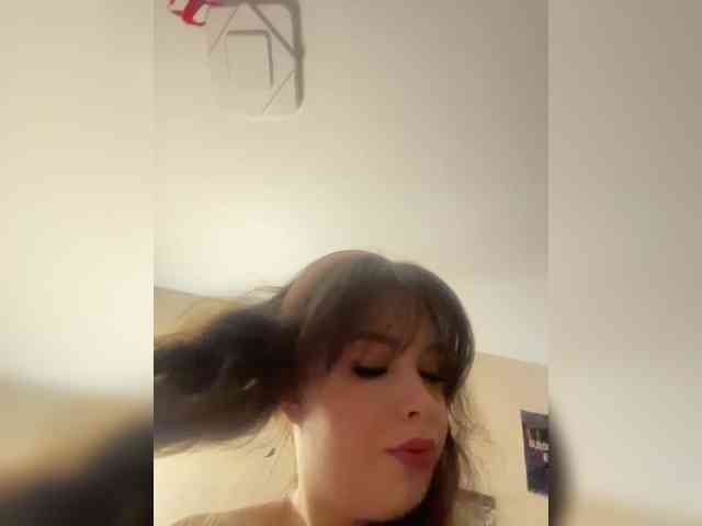 YourLadyyy webcam