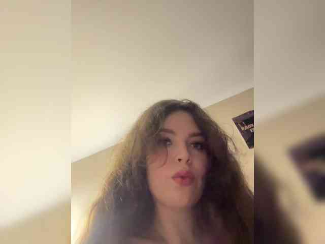 YourLadyyy webcam