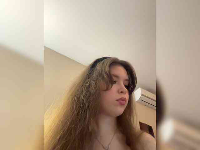 YourLadyyy webcam