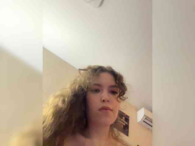 YourLadyyy webcam