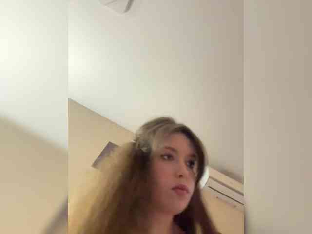 YourLadyyy webcam