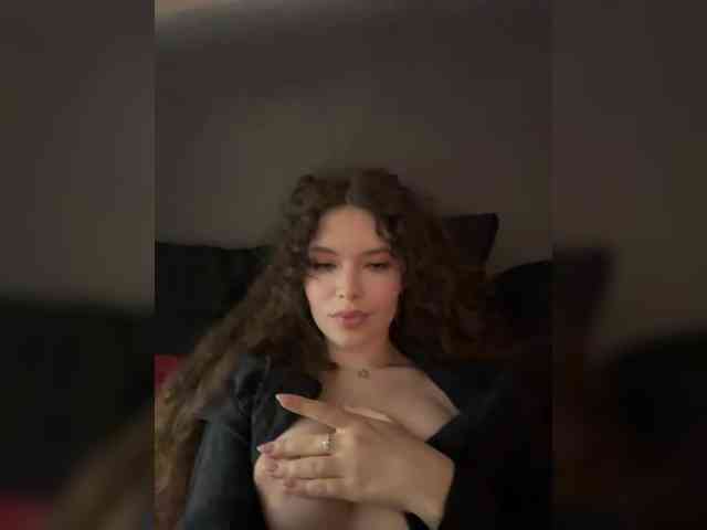 YourLadyyy webcam