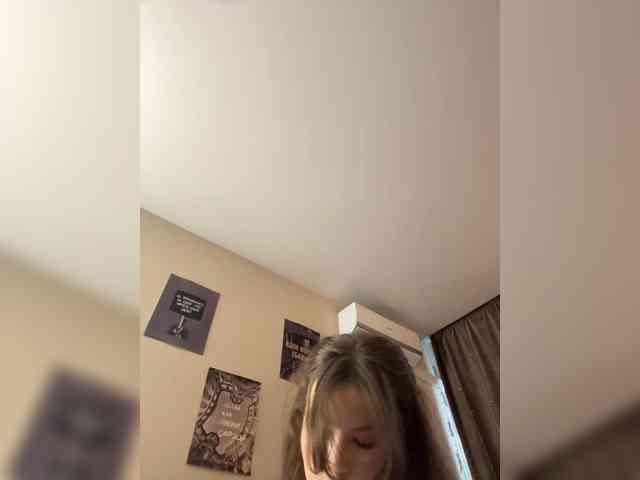 YourLadyyy webcam