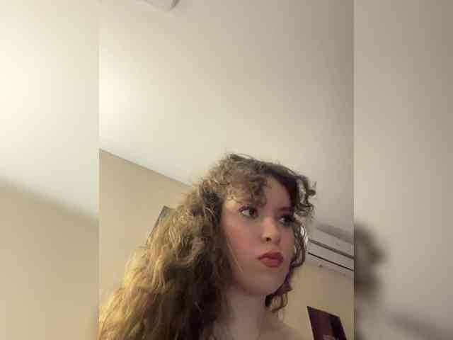 YourLadyyy webcam