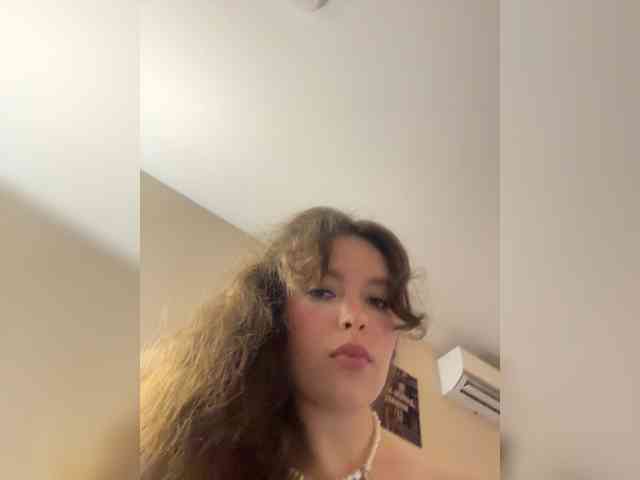 YourLadyyy webcam