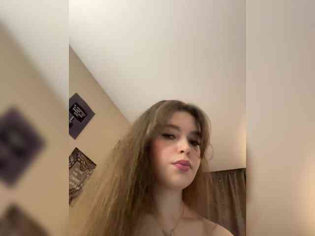 YourLadyyy webcam