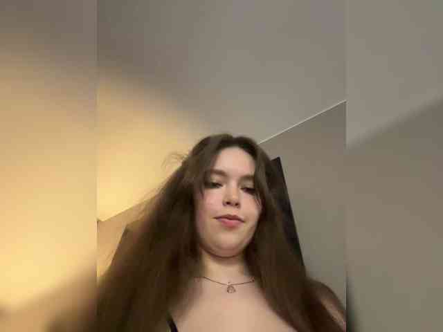 YourLadyyy webcam