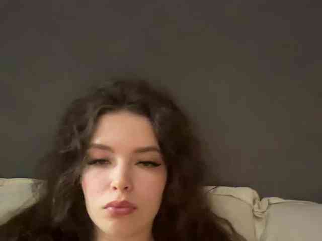 YourLadyyy webcam