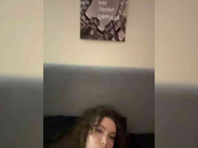 YourLadyyy webcam