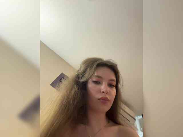 YourLadyyy webcam