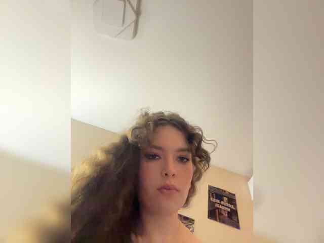 YourLadyyy webcam