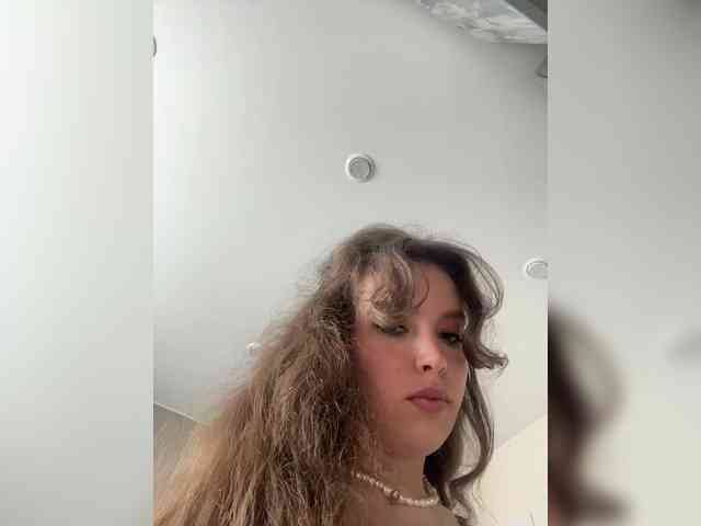 YourLadyyy webcam