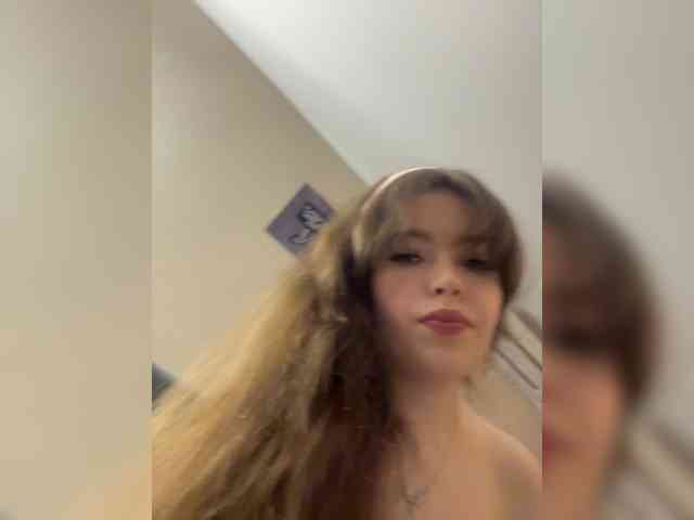 YourLadyyy webcam