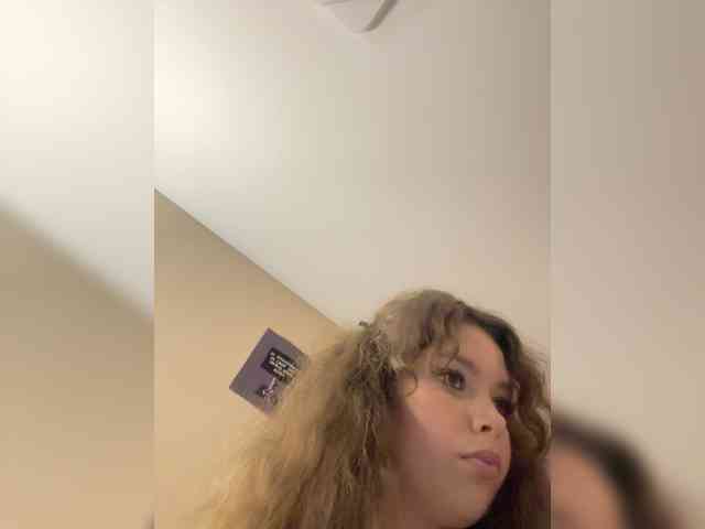 YourLadyyy webcam