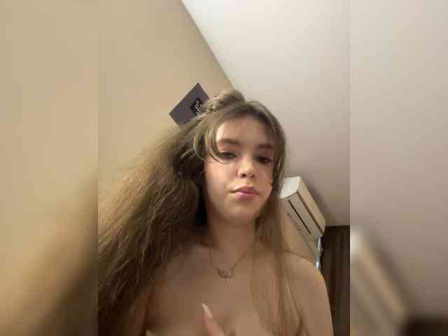 YourLadyyy webcam