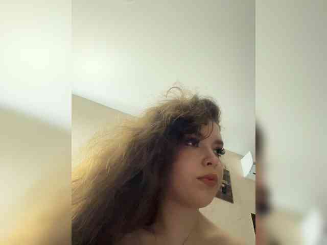 YourLadyyy webcam