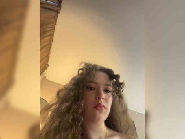 YourLadyyy webcam