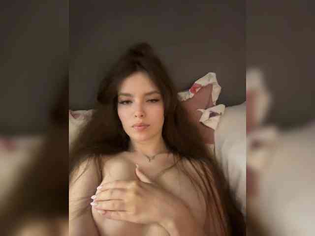YourLadyyy webcam