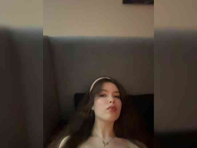 YourLadyyy webcam