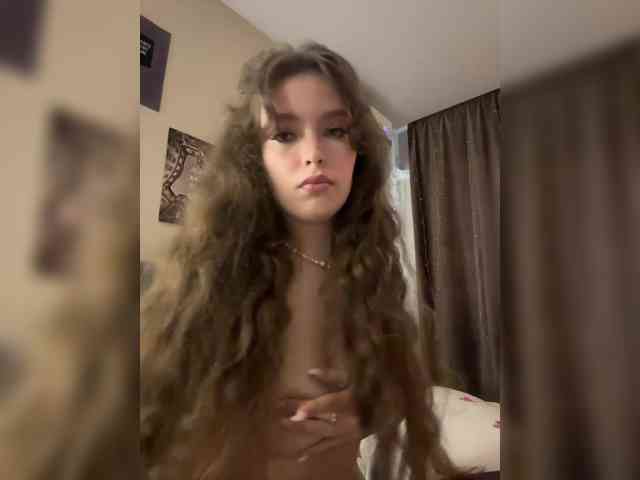 YourLadyyy webcam
