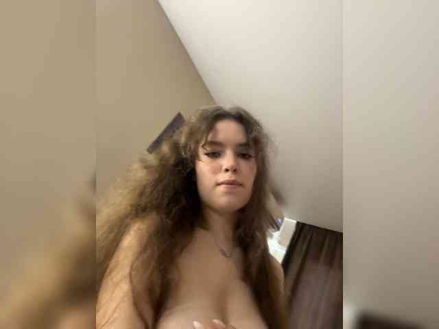 YourLadyyy webcam