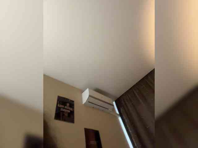 YourLadyyy webcam