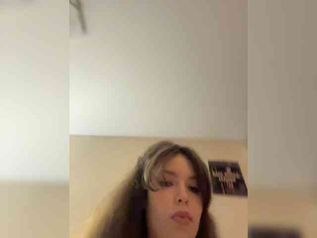 YourLadyyy webcam