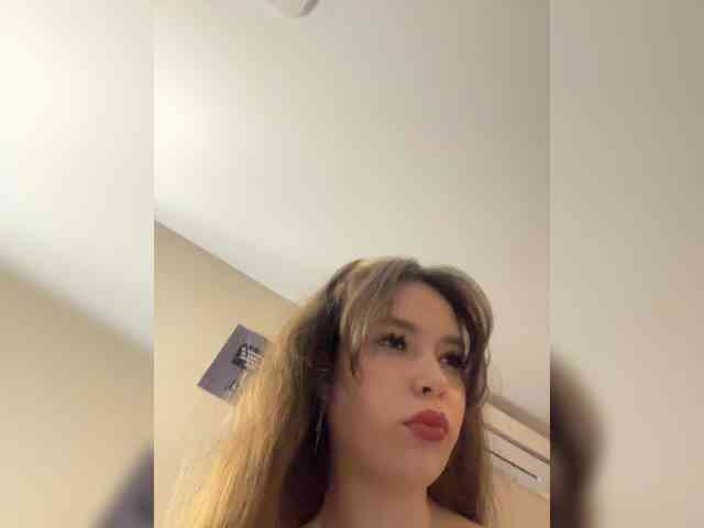 YourLadyyy webcam