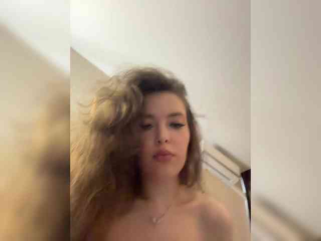 YourLadyyy webcam