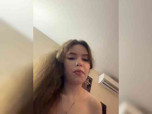 YourLadyyy webcam
