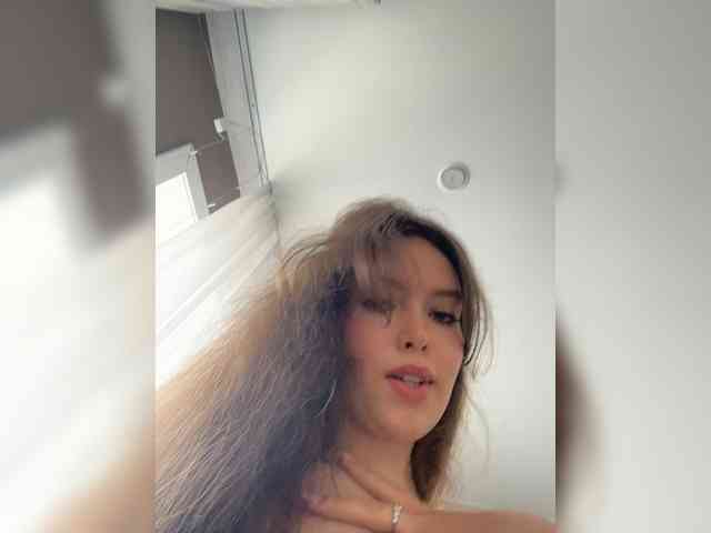 YourLadyyy webcam