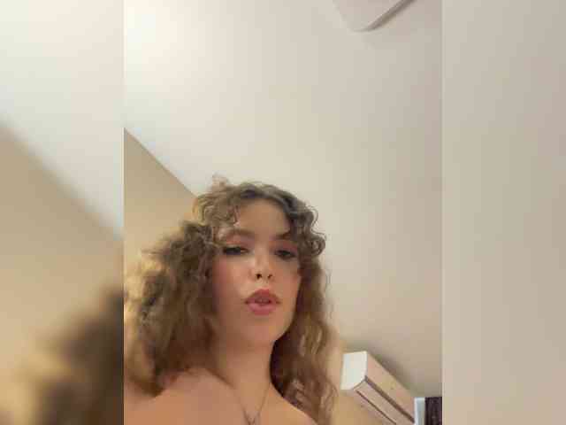 YourLadyyy webcam