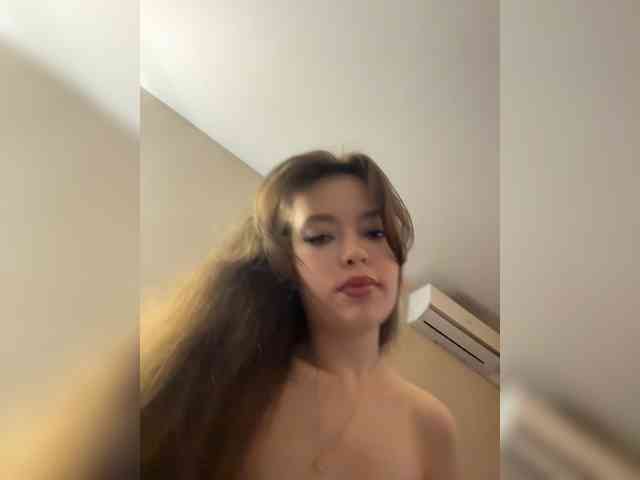 YourLadyyy webcam