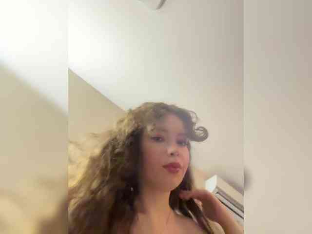 YourLadyyy webcam