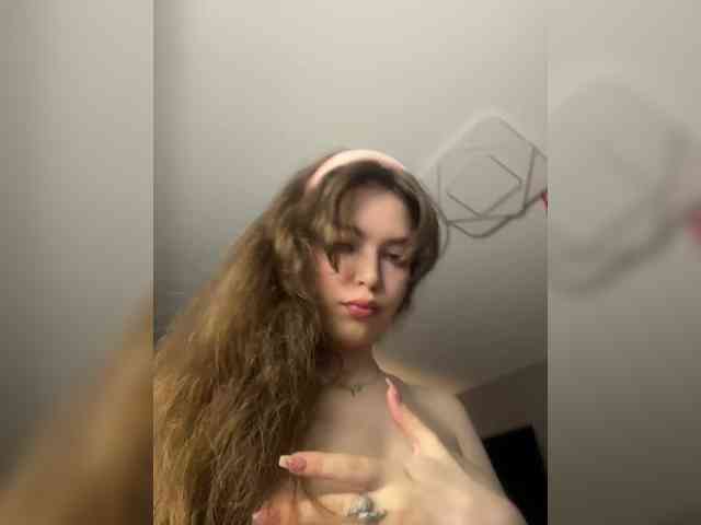 YourLadyyy webcam